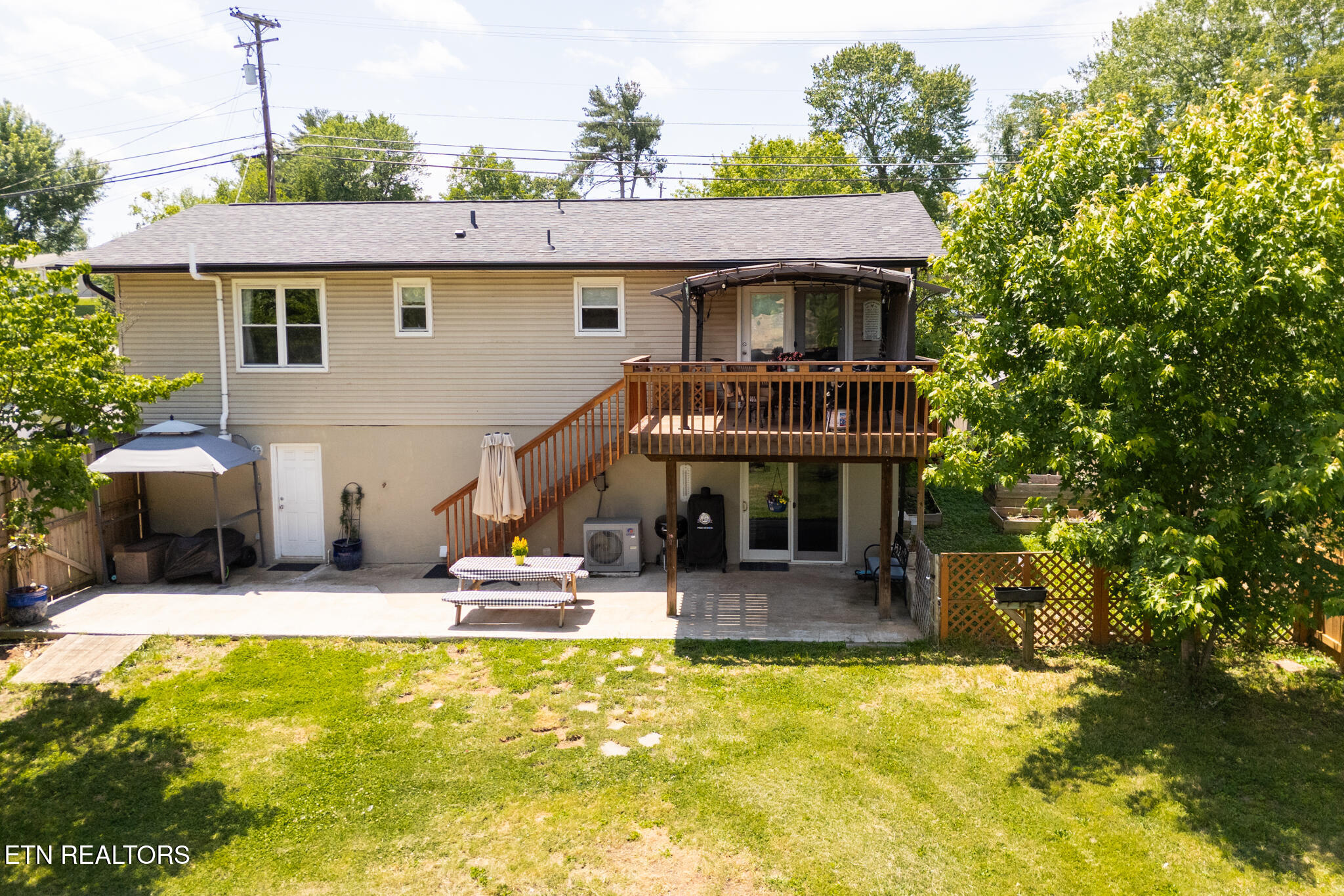 7732 Cranley Road Powell, TN 37849 - Photo 33 of 37 Back View