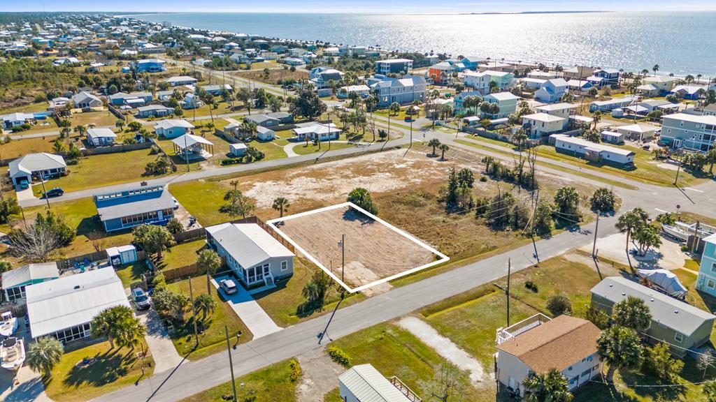 204 4th Street Port St. Joe, FL 32456 - Photo 1 of 7