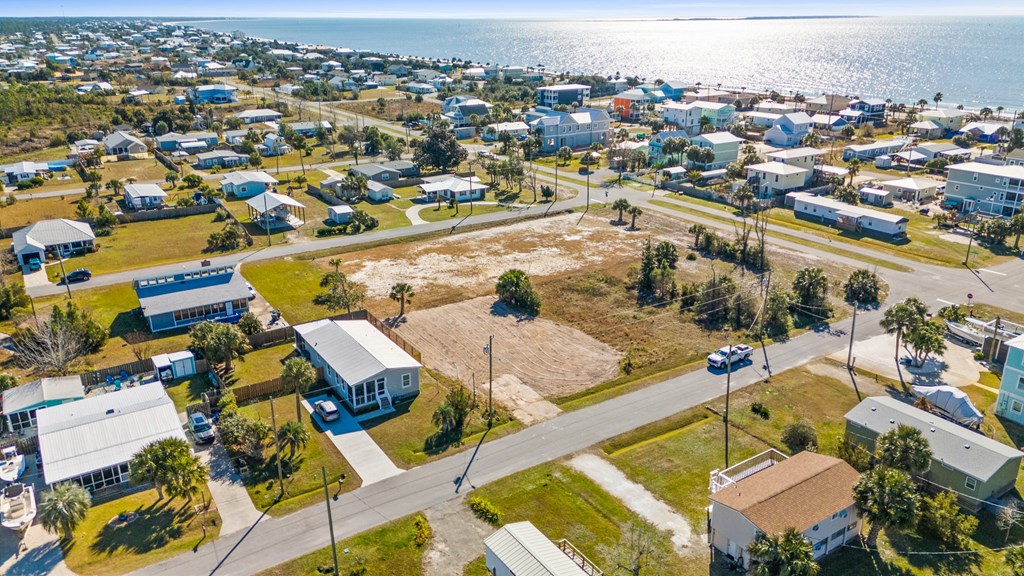 204 4th Street Port St. Joe, FL 32456 - Photo 3 of 7