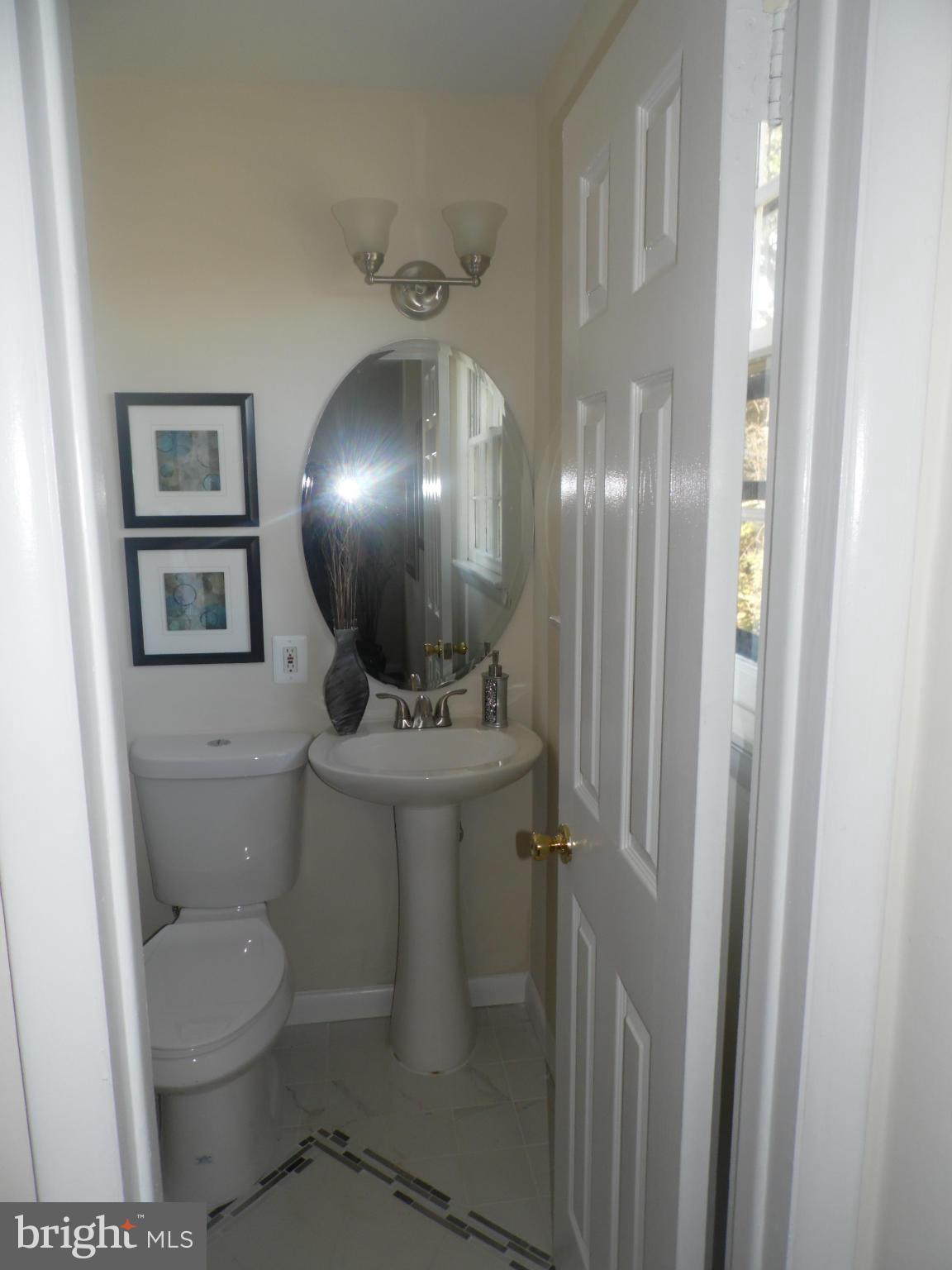 408 Greer Avenue Silver Spring, MD 20901 - Photo 17 of 29 Bath master