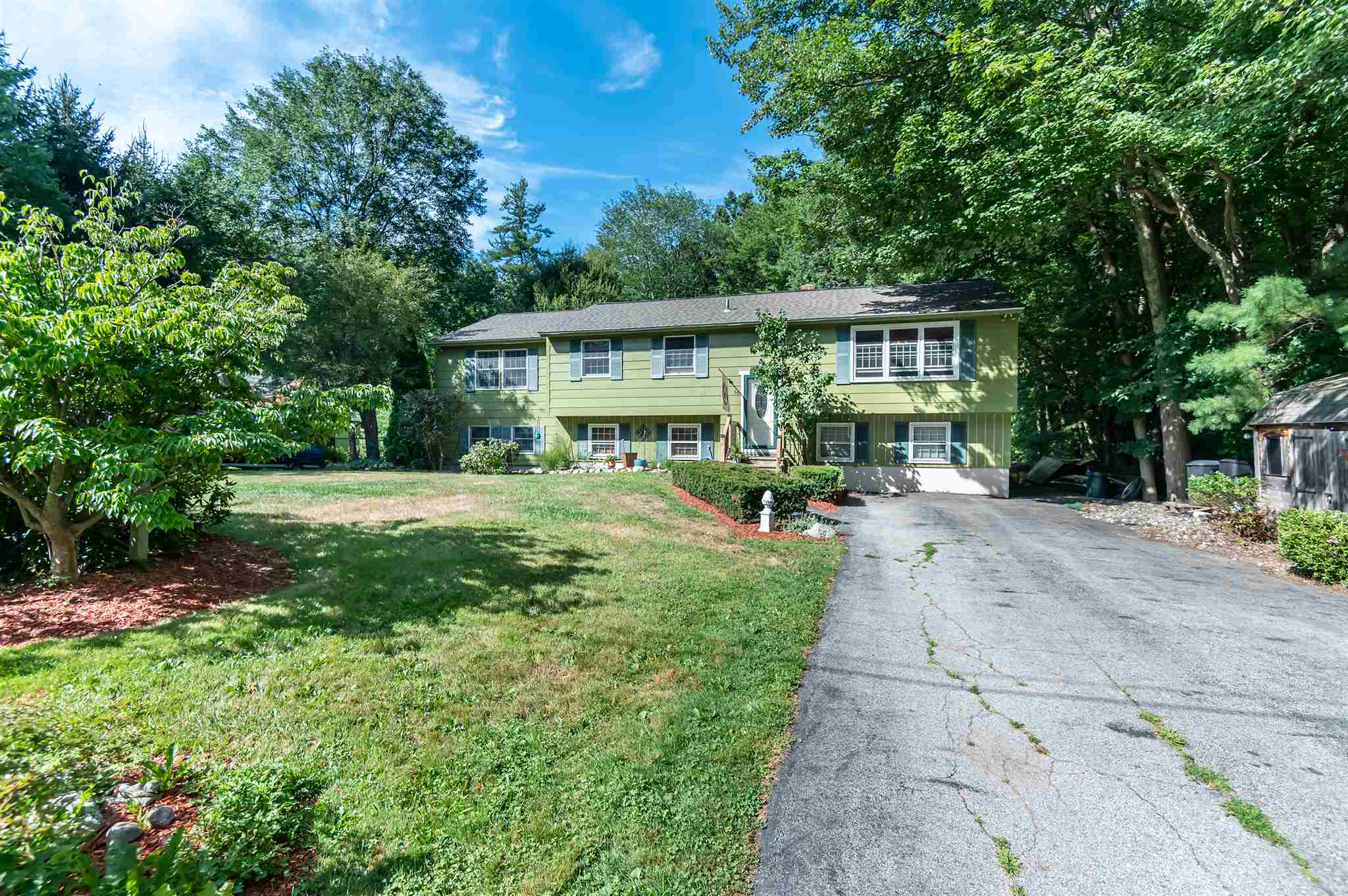 16 Westgate Road Derry, NH 03038 - Photo 1 of 26