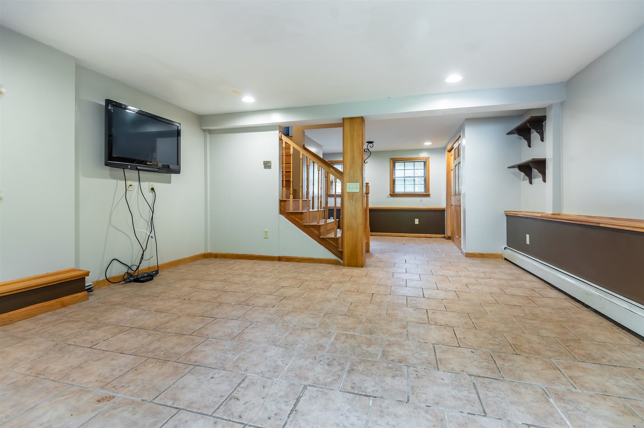 16 Westgate Road Derry, NH 03038 - Photo 21 of 26