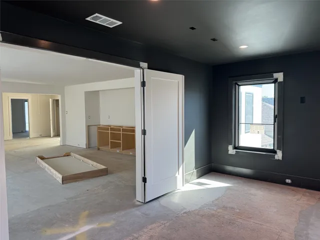 a view of livingroom with hardwood