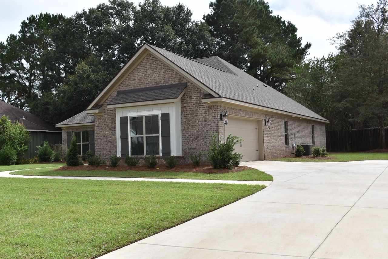 292 Saffron Avenue Fairhope, AL 36532 - Photo 4 of 21