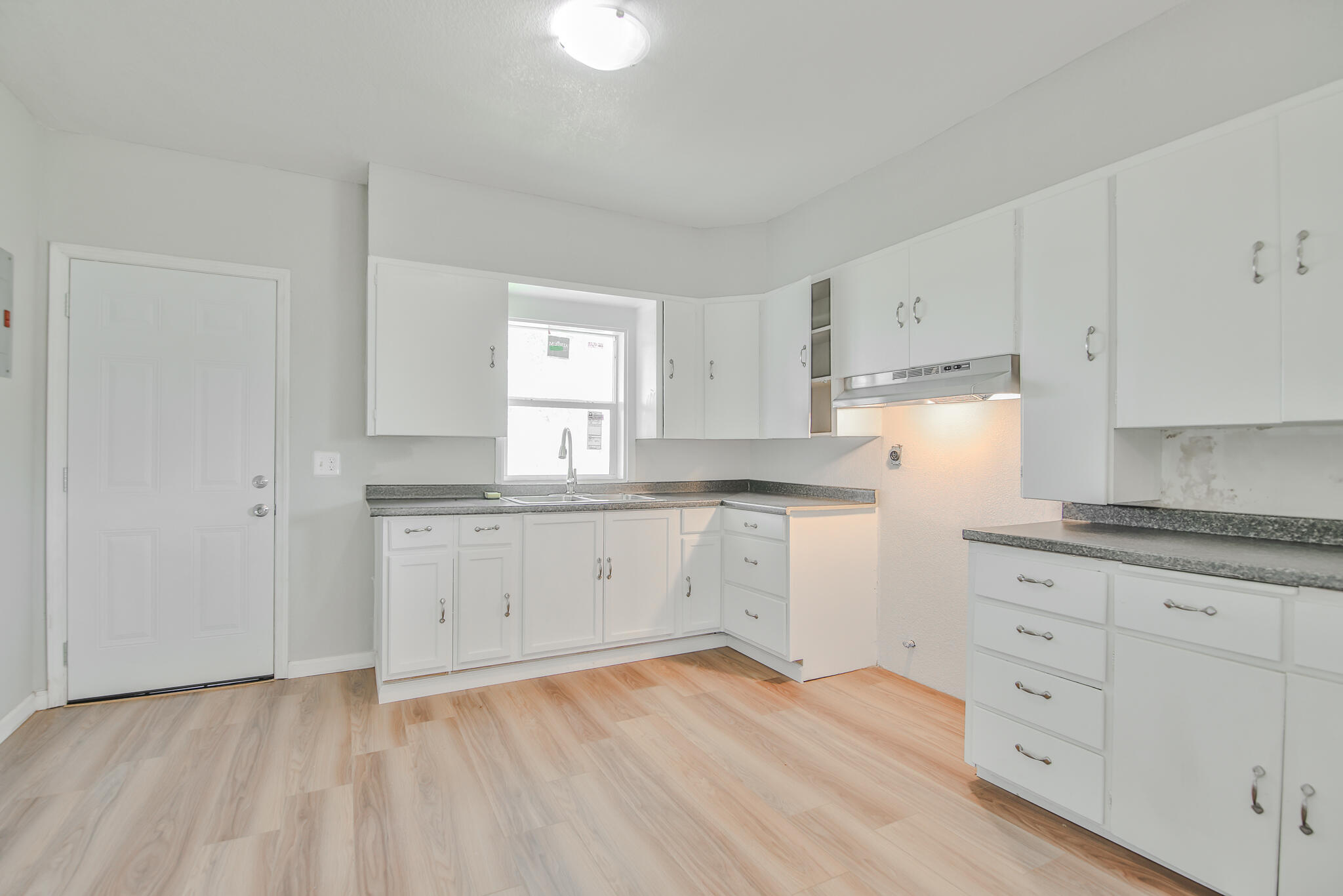 115 Yonkers Street Plainview, TX 79072 - Photo 13 of 28 Haleydphotography-23