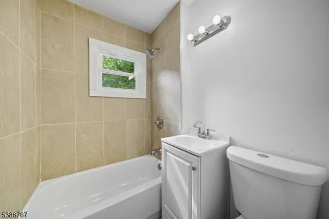 $2,650 | 330 Springbrook Trail, Sparta, NJ 07871