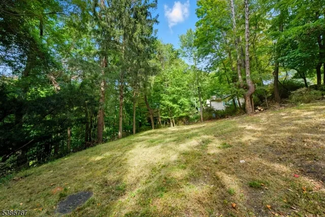 $2,650 | 330 Springbrook Trail, Sparta, NJ 07871