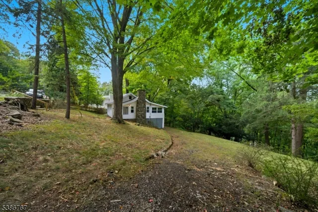 $2,650 | 330 Springbrook Trail, Sparta, NJ 07871