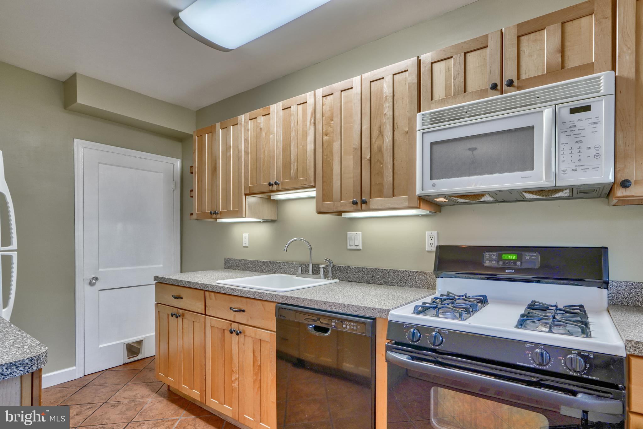 8335 Edgedale Road Parkville, MD 21234 - Photo 16 of 37 Gallery Image 16