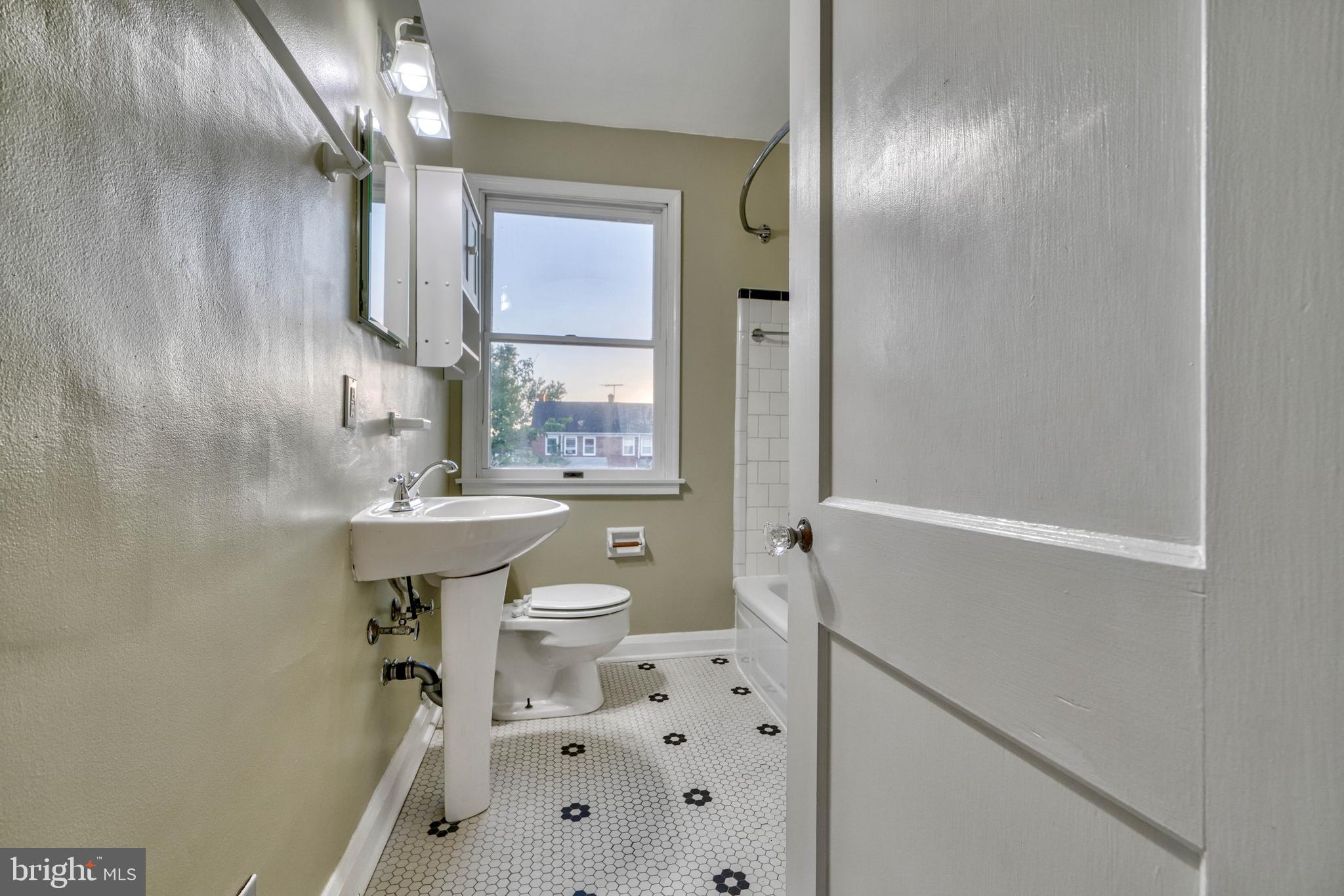8335 Edgedale Road Parkville, MD 21234 - Photo 29 of 37 Gallery Image 29
