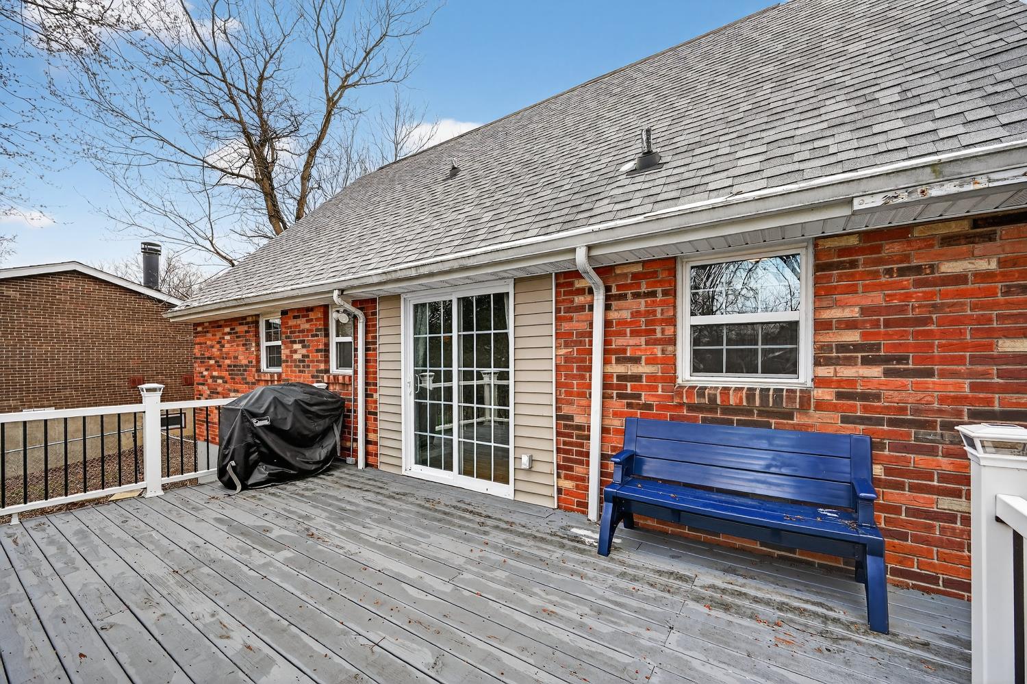 957 Greentree Road Lawrenceburg, IN 47025 - Photo 14 of 32