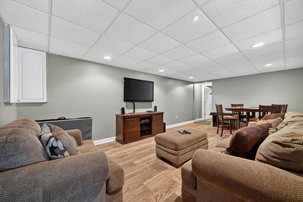 $338,000 | 957 Greentree Road, Lawrenceburg, IN 47025