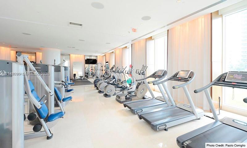 450 Alton Road, Unit 1606 Miami Beach, FL 33139 - Photo 16 of 19