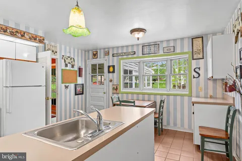 $1,050,000 | 100 Wooded Lane, Villanova, PA 19085