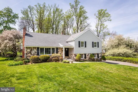 $1,050,000 | 100 Wooded Lane, Villanova, PA 19085