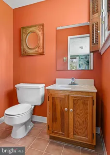 $1,050,000 | 100 Wooded Lane, Villanova, PA 19085