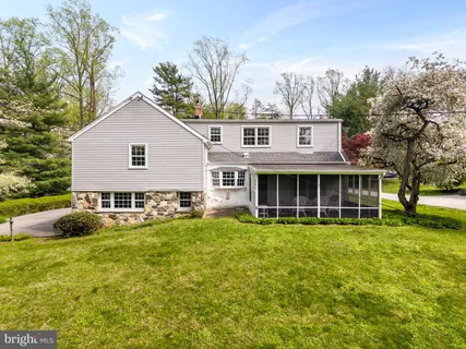$1,050,000 | 100 Wooded Lane, Villanova, PA 19085