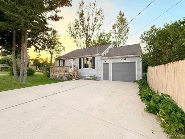 $209,000 | 128 10th Avenue West, Sault Ste. Marie, MI 49783
