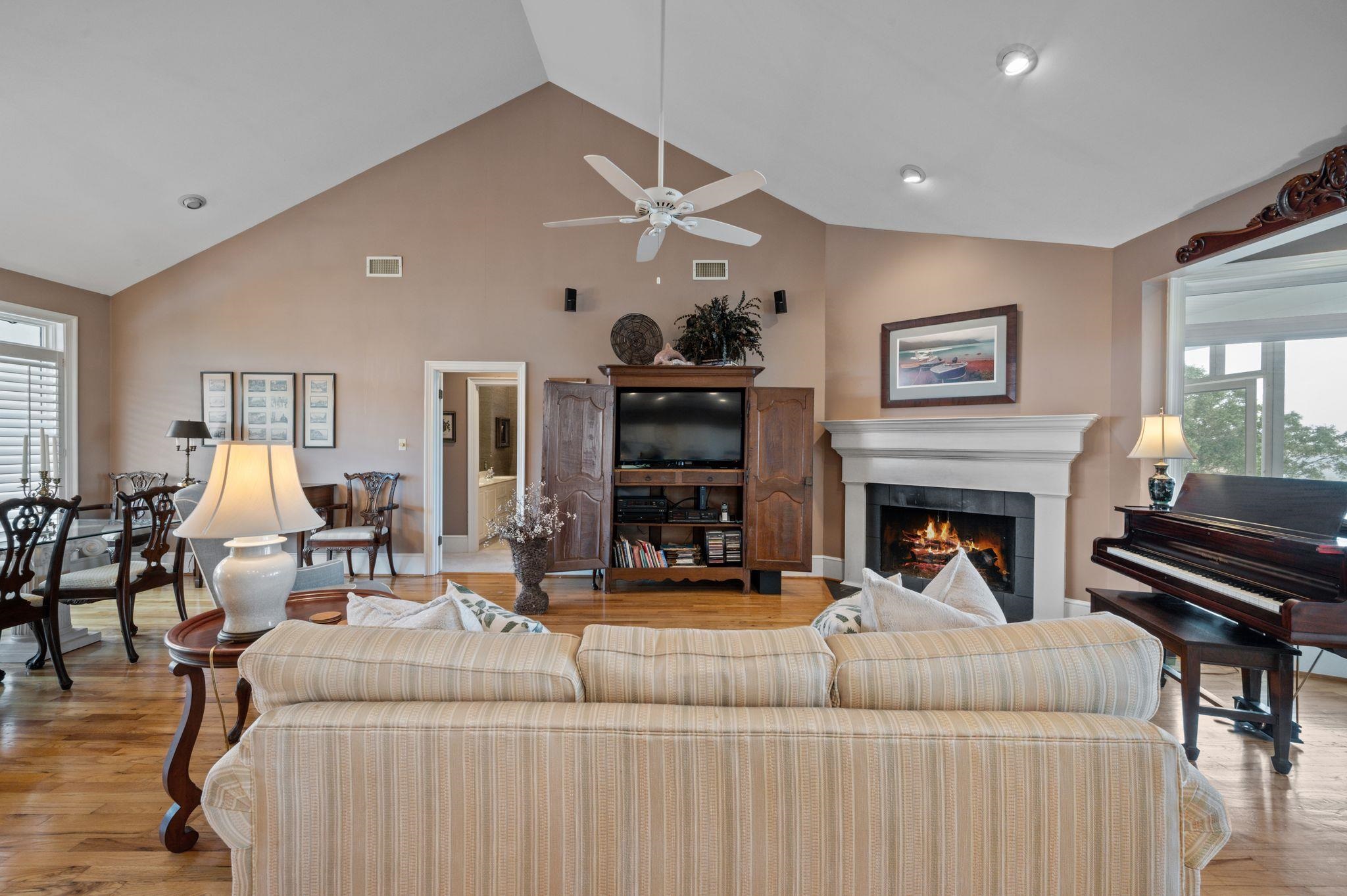 31800 River Road Orange Beach, AL 36561 - Photo 17 of 69 Living Room