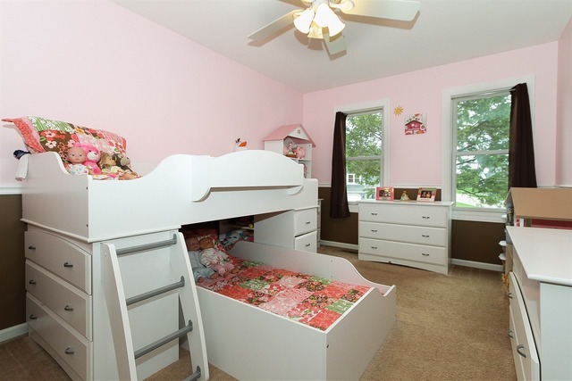 448 Hunters Way Fox River Grove, IL 60021 - Photo 13 of 18