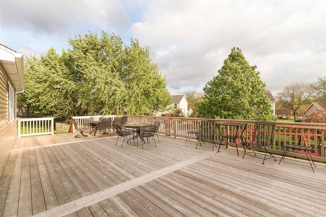 448 Hunters Way Fox River Grove, IL 60021 - Photo 16 of 18