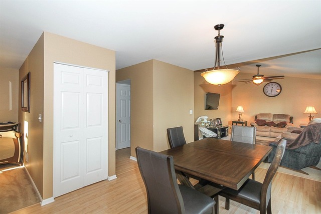 448 Hunters Way Fox River Grove, IL 60021 - Photo 8 of 18