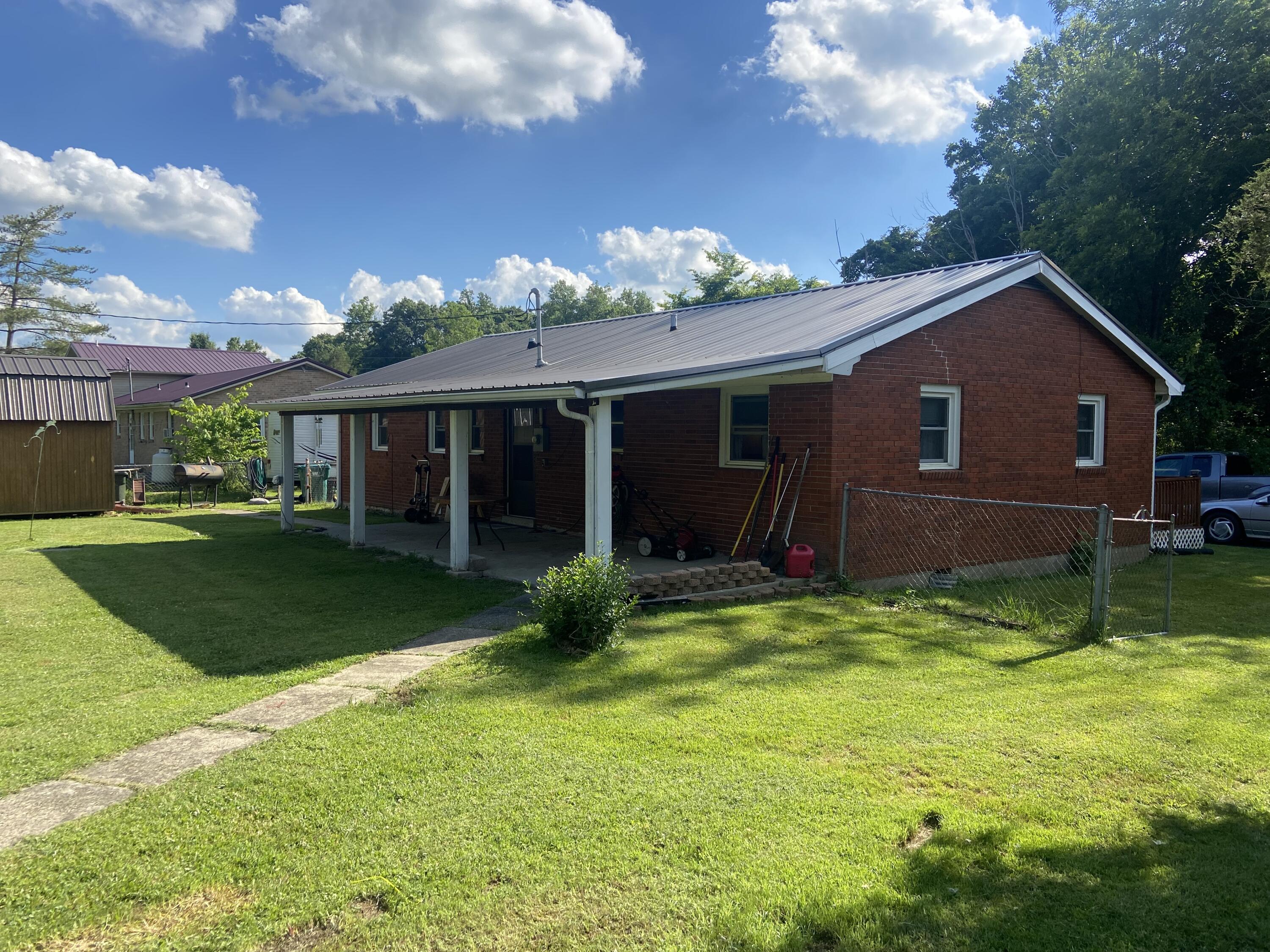 3999 New Irvine Road Waco, KY 40385 - Photo 12 of 28 04A5AFFA-7B0E-4974-85DF-59D1AA062D08