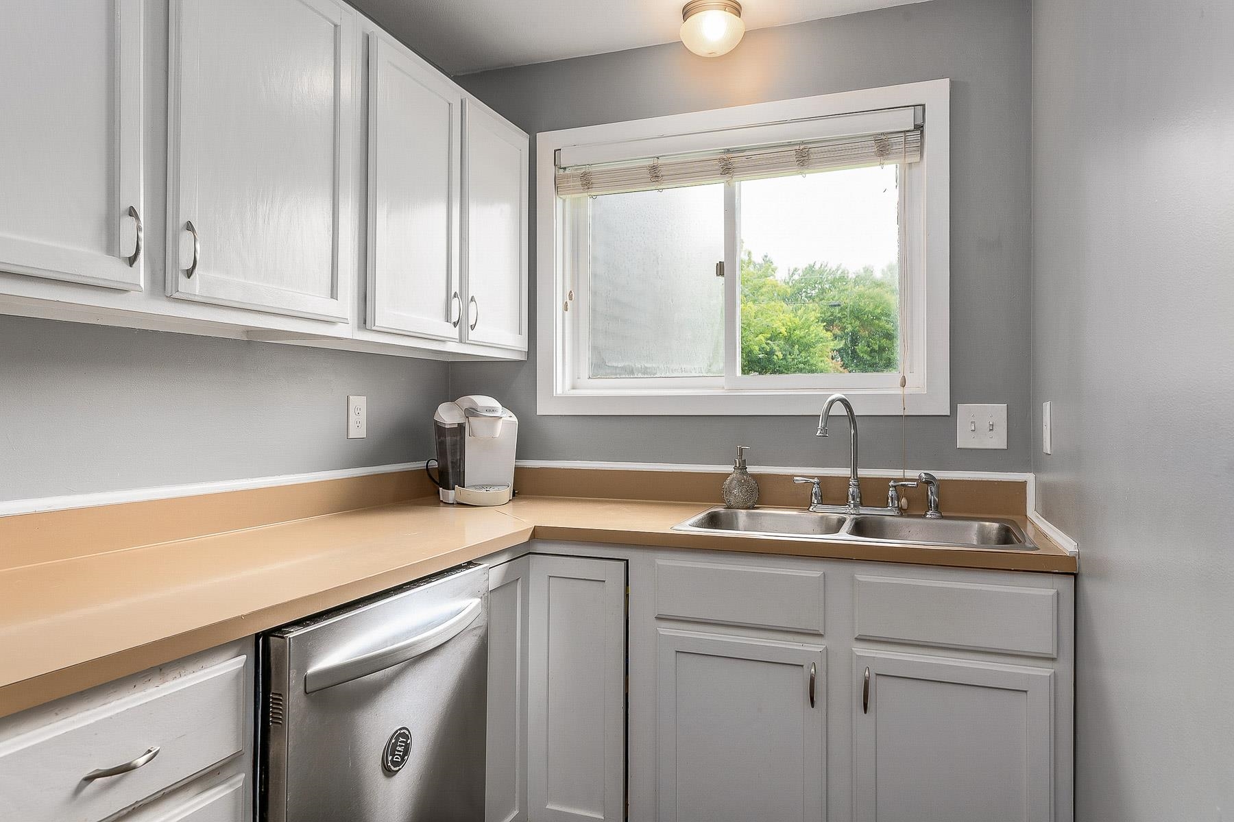 37 Thornhill Road Stratham, NH 03885 - Photo 8 of 22