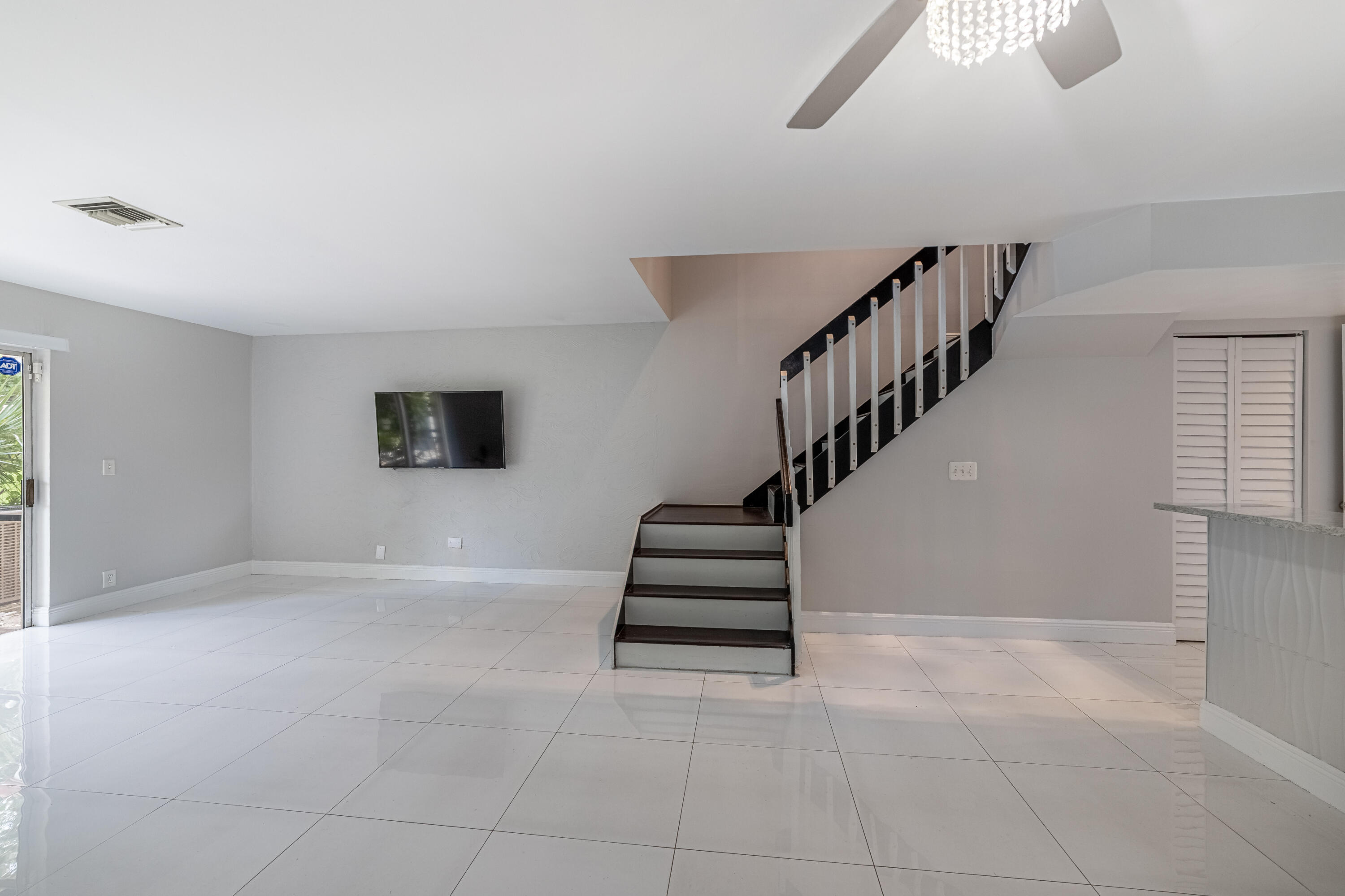 6397 Boca Circle Boca Raton, FL 33433 - Photo 24 of 46 Livingroom-E
