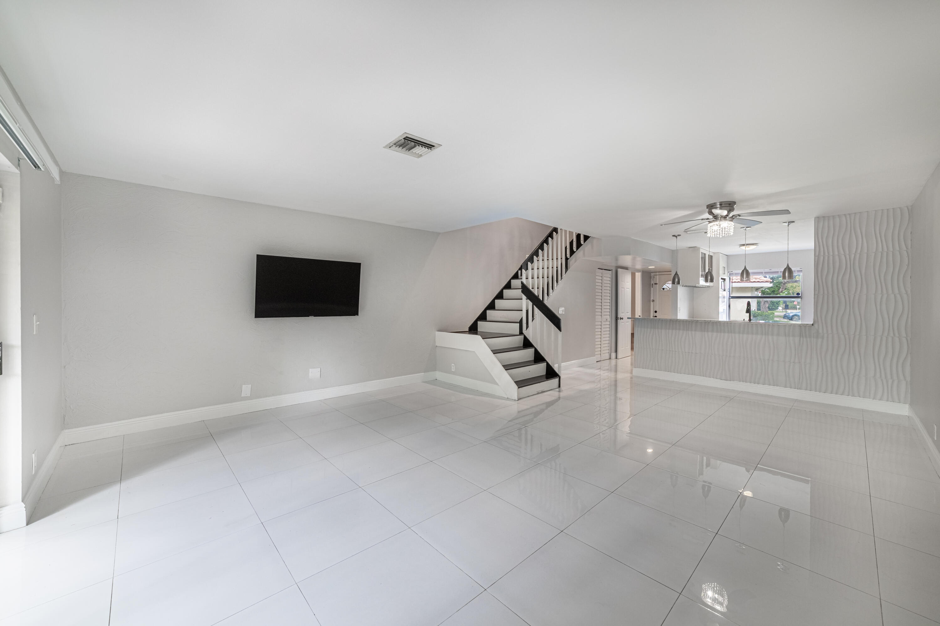6397 Boca Circle Boca Raton, FL 33433 - Photo 25 of 46 Livingroom-C