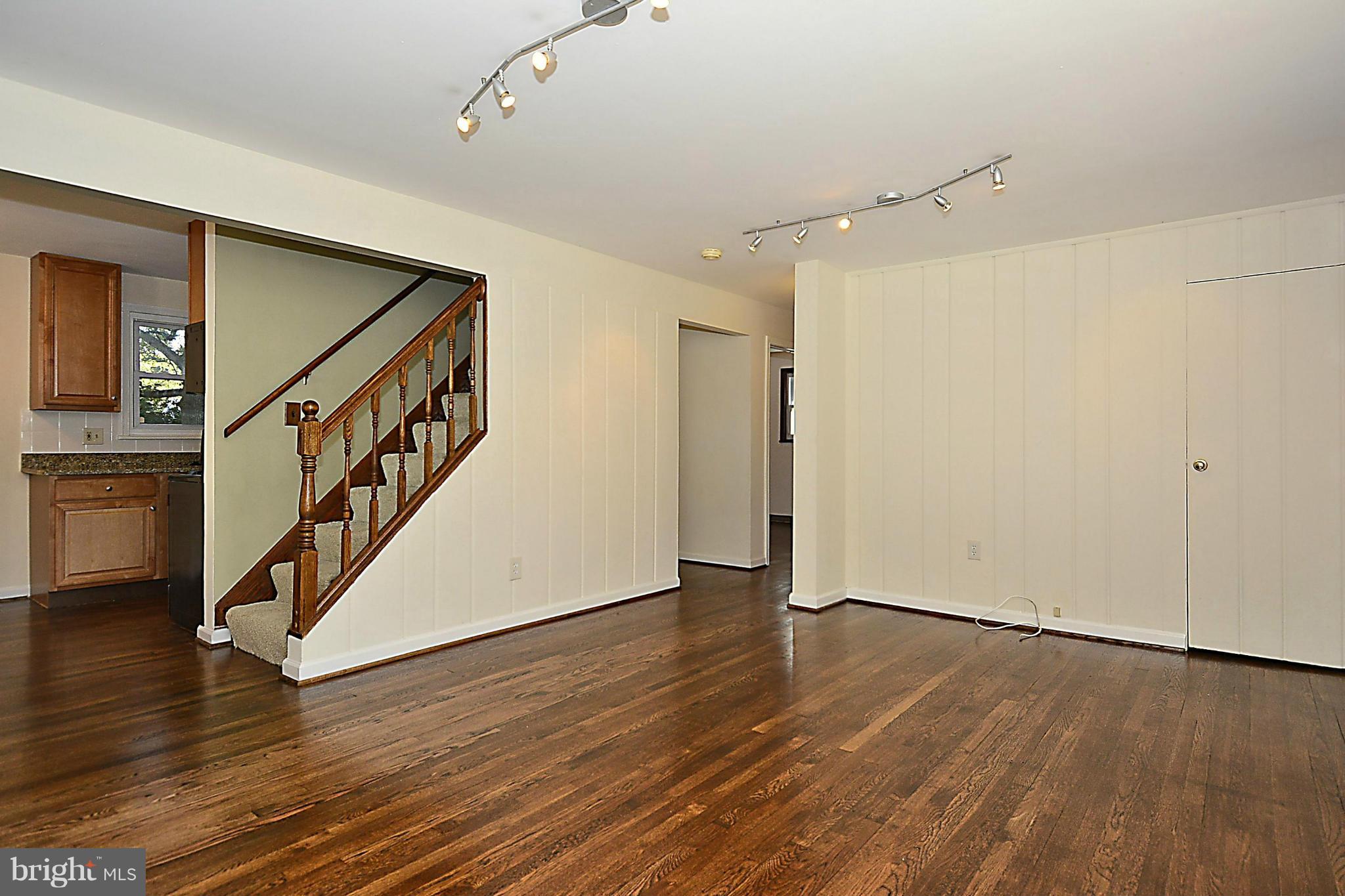 1007 Kerwin Road Silver Spring, MD 20901 - Photo 7 of 26 Interior (General)