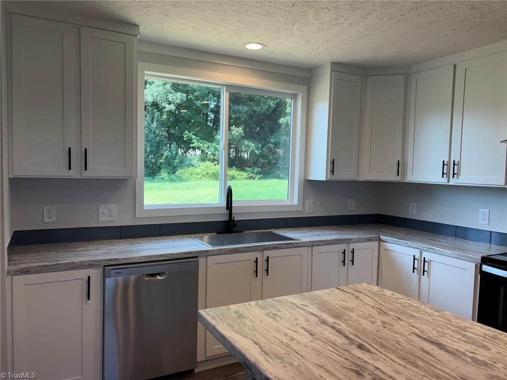 105 Luffman Road Ronda, NC 28670 - Photo 4 of 20 Gallery Image 4