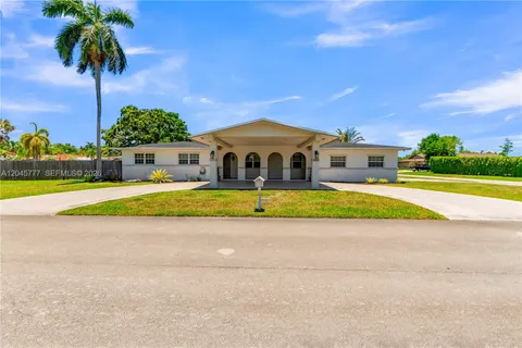 $985,000 | 12805 Southwest 193rd Terrace, Miami, FL 33177