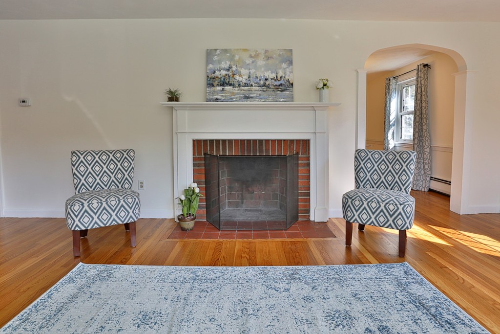 19 Clinton Road Melrose, MA 02176 - Photo 3 of 21 Gallery Image 3