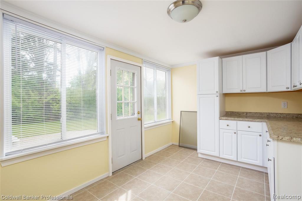 401 Barclay Grosse Pointe, MI 48236 - Photo 16 of 39