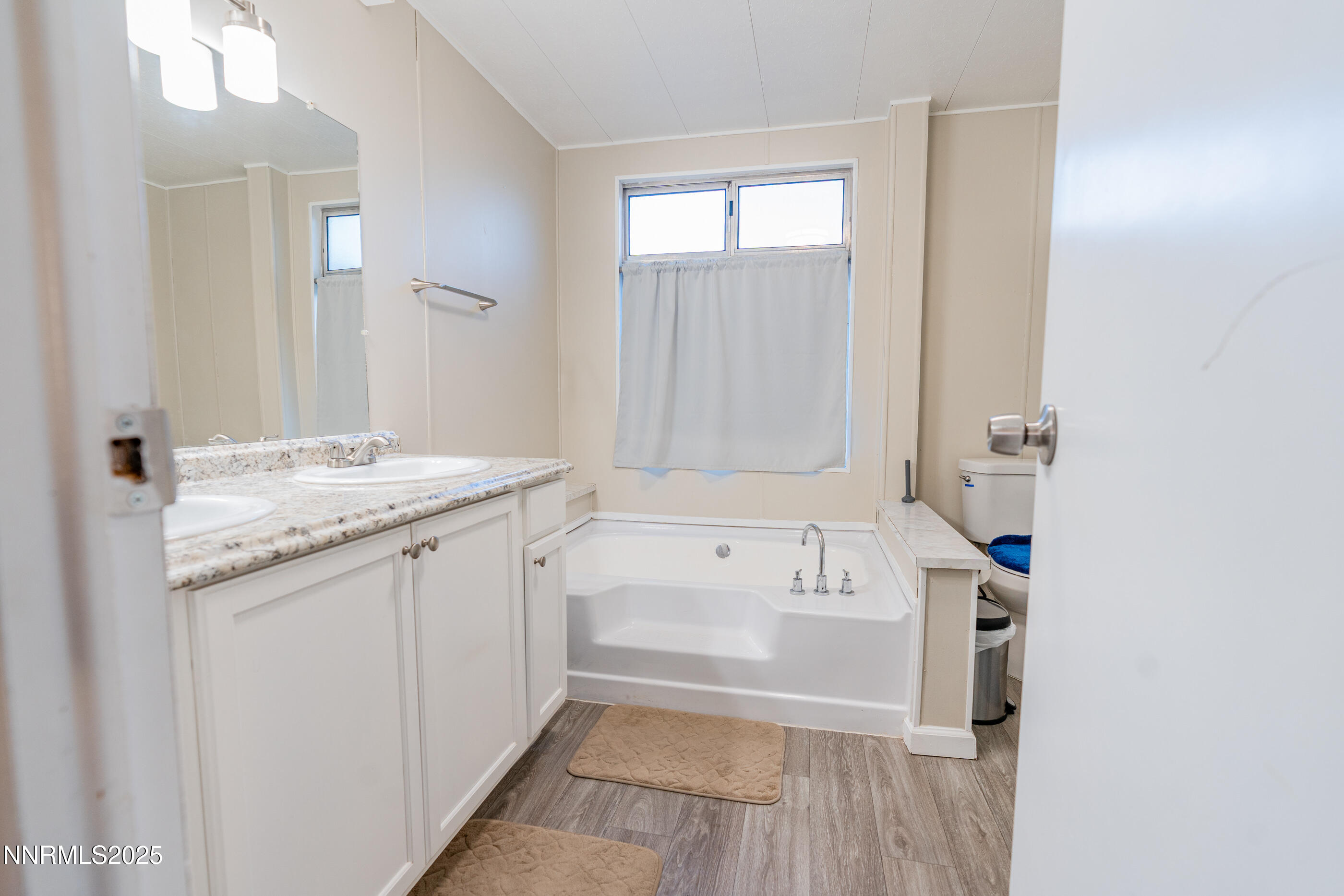 16180 Rhyolite Circle Reno, NV 89521 - Photo 14 of 21 DSC03720