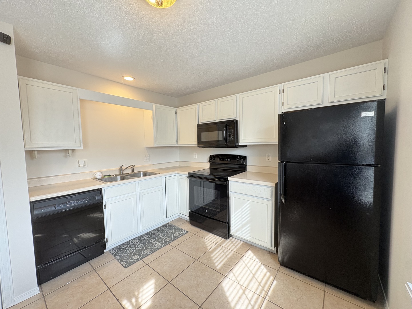 707 North Golfcrest Road, Unit 3 Normal, IL 61761 - Photo 6 of 24 Gallery Image 6