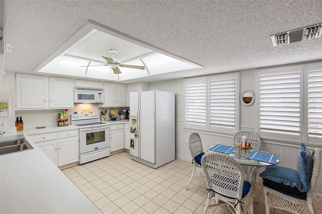 551 Sandy Hook Road Treasure Island, FL 33706 - Photo 11 of 46