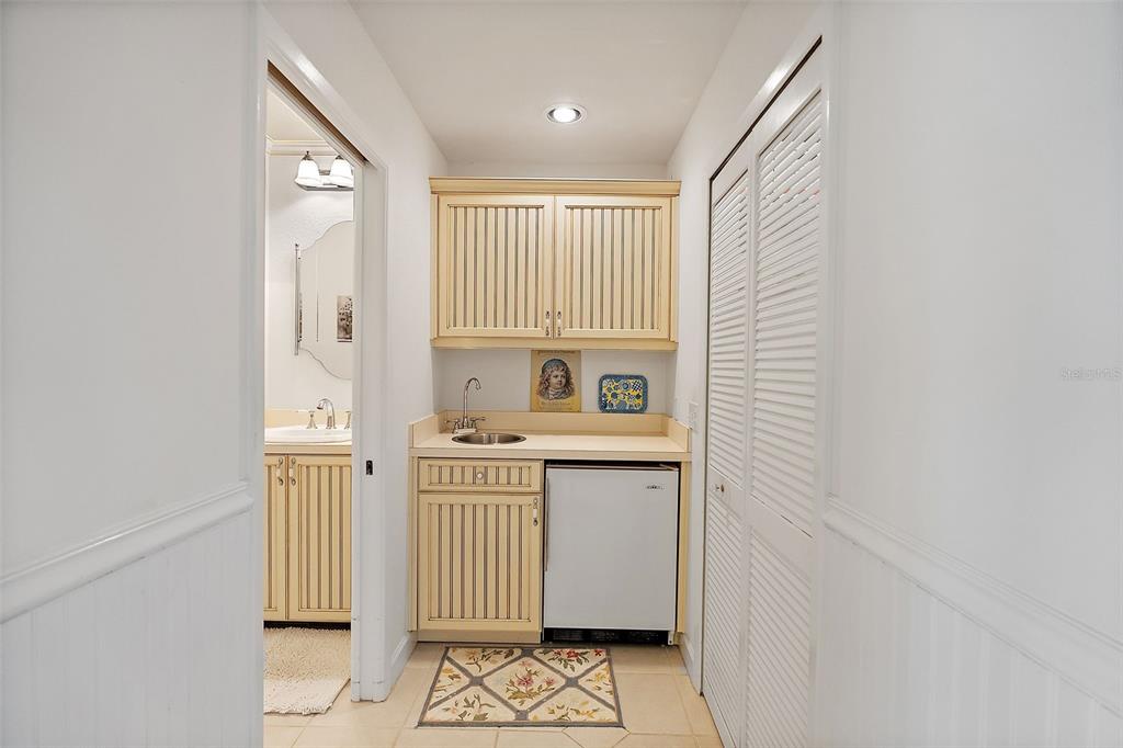 551 Sandy Hook Road Treasure Island, FL 33706 - Photo 24 of 46