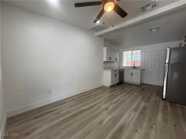 $1,100 | 724 North 9th Street, Unit 2, Las Vegas, NV 89101