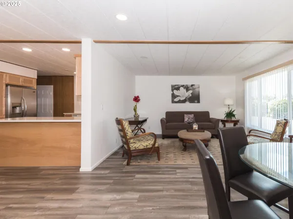 $134,900 | 21016 Southeast Stark Street, Unit 69, Gresham, OR 97030