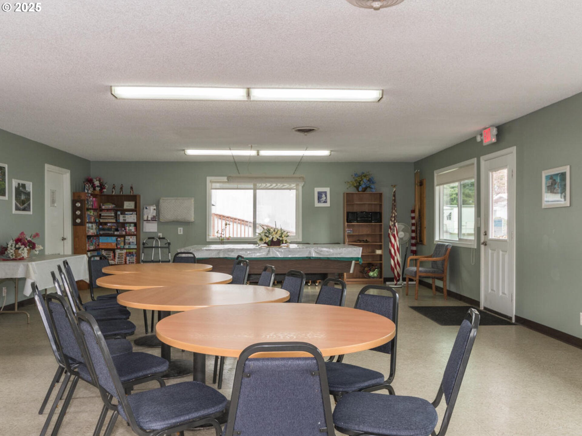 21016 Southeast Stark Street, Unit 69 Gresham, OR 97030 - Photo 38 of 43 a dining room with furniture and window