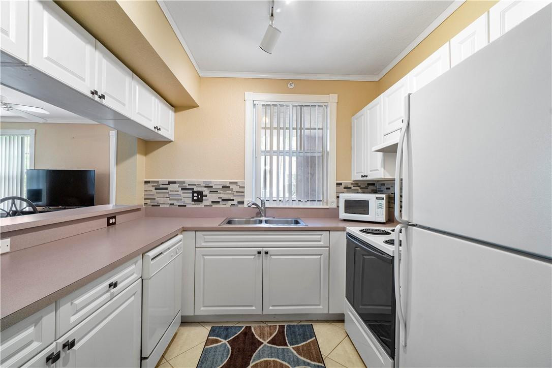6670 West Sample Road, Unit 6670 Coral Springs, FL 33067 - Photo 13 of 32 Photo 13