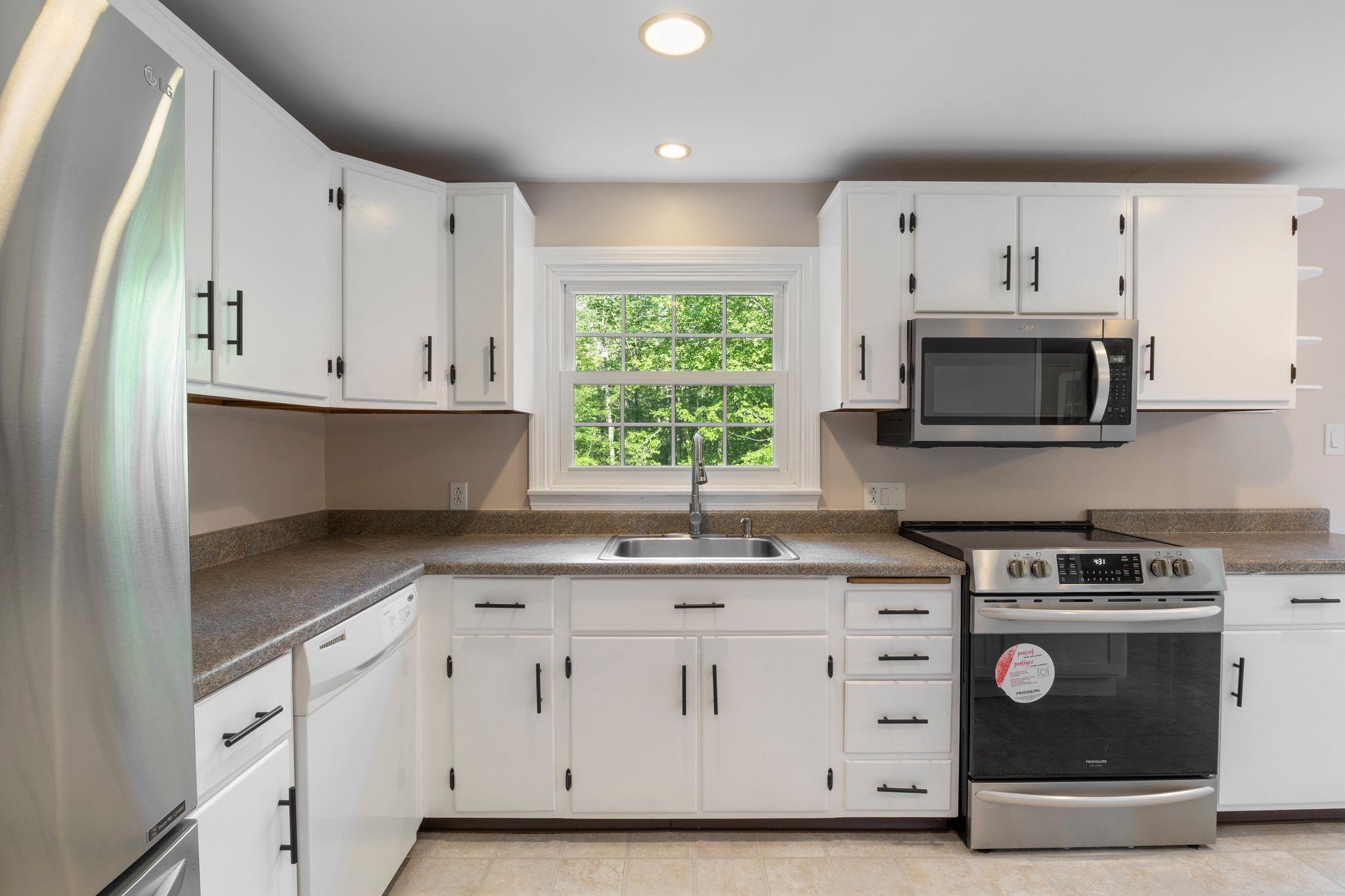 46 Woodridge Road Durham, NH 03824 - Photo 19 of 60