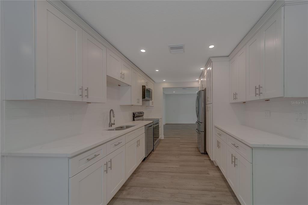 1152 Jackmar Road Dunedin, FL 34698 - Photo 15 of 60