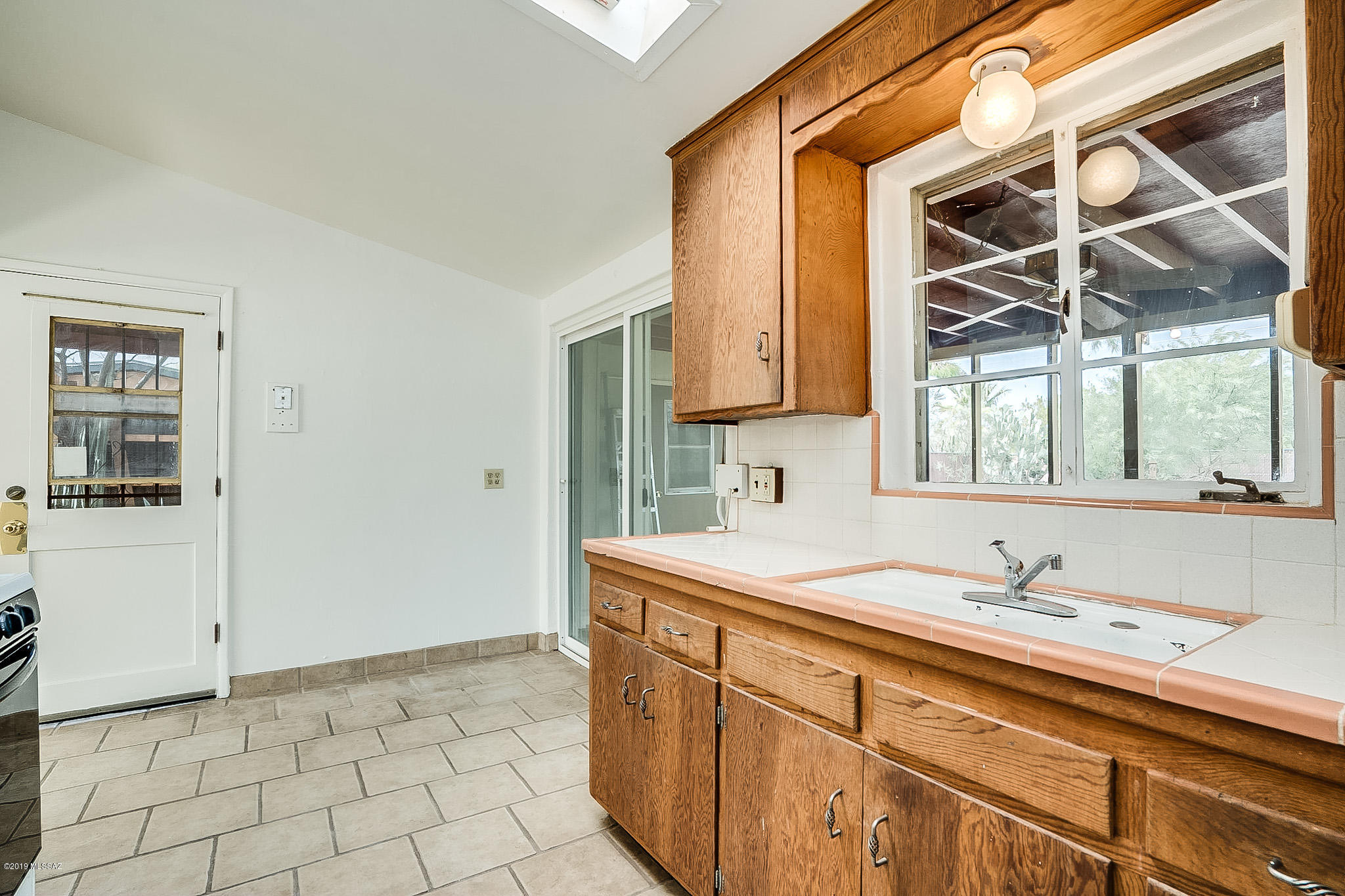 4143 East Spring Street Tucson, AZ 85712 - Photo 14 of 30 Gallery Image 14