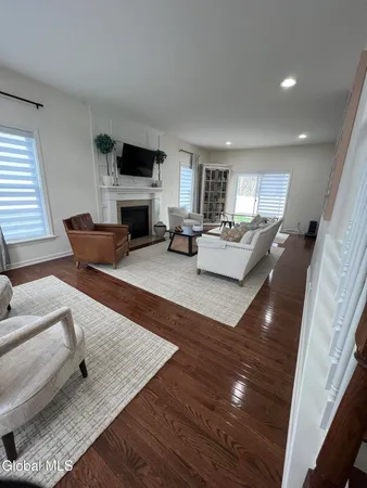 $3,500 | 10 Swatling Drive, Halfmoon, NY 12118