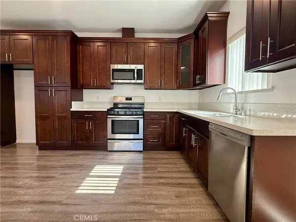 $3,500 | 6624 Balboa Boulevard, Unit 4, Lake Balboa, CA 91406