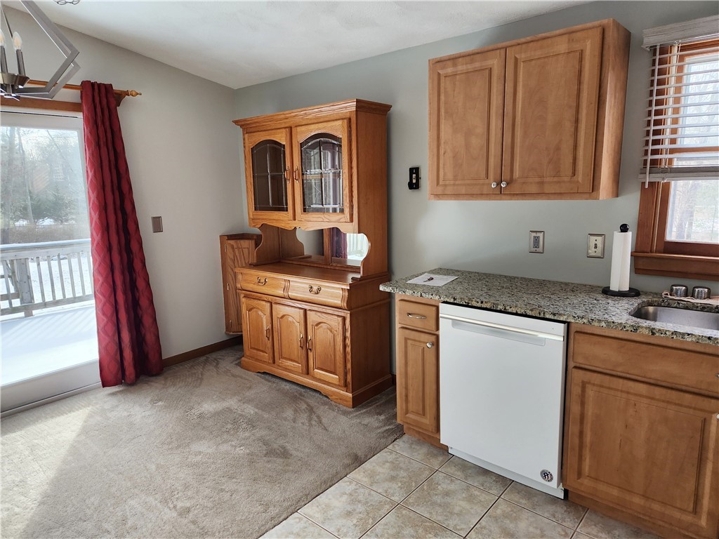 157 S Road Exeter, RI 02822 - Photo 5 of 27