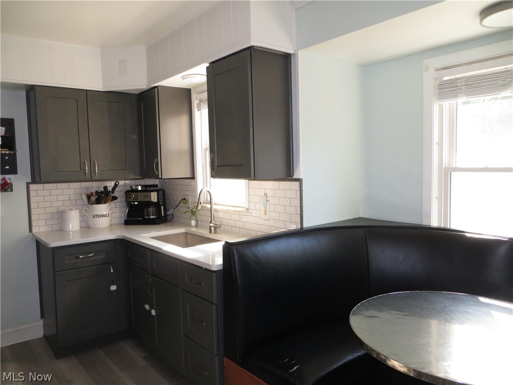 4347 Redding Road Cleveland, OH 44109 - Photo 12 of 50
